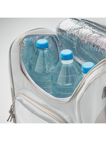 kuhltasche-mit-fronttasche-weiss-9.jpg