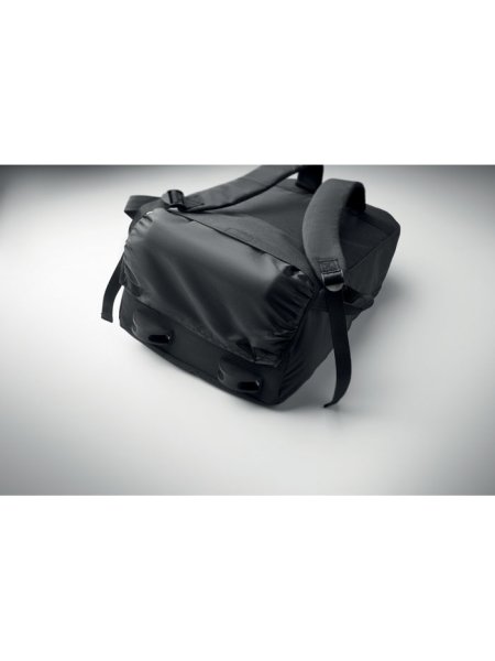 15-laptop-rucksack-schwarz-8.jpg