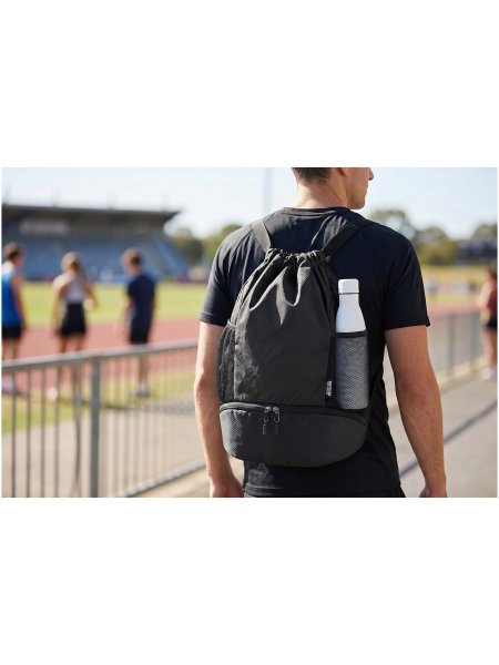 nomad-grs-recycelter-sportbeutel-mit-bodenfach-18-l-schwarz-21.jpg
