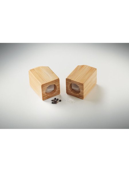 salz-und-pfefferstreuer-set-holz-3.jpg